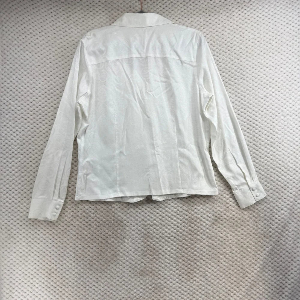 Foxcroft Button Down Shirt Womens 12 White Non-Iron Cotton Medallion Jacquard
